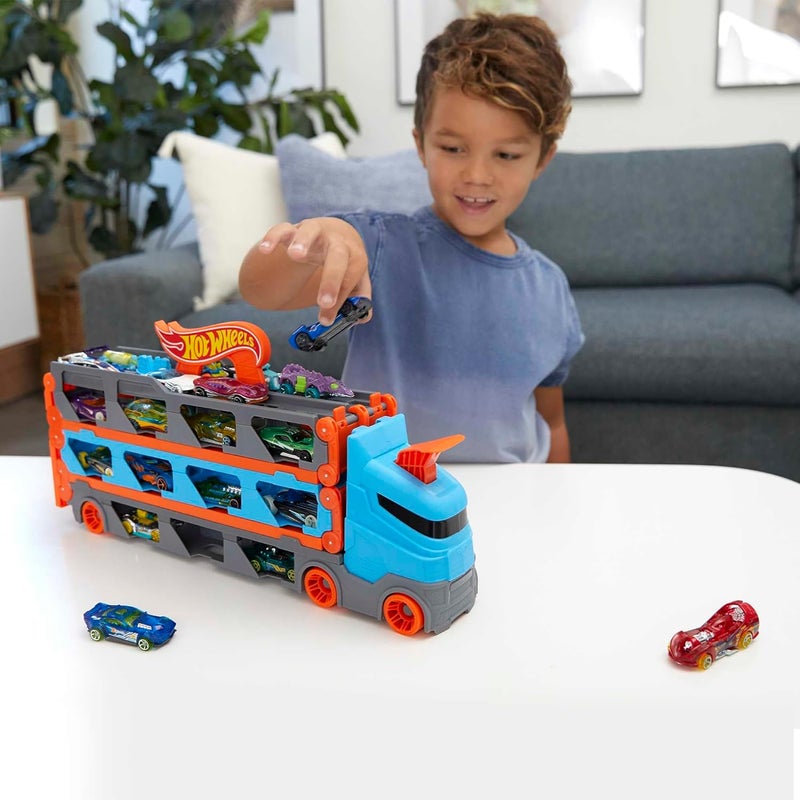 Hot Wheels Speedway Hauler Storage Carrier with 3 1:64 Scale Cars for Kids 4 to 8 Years Old - Image 2